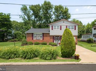 30 Belvue Ter, Aston, PA 19014