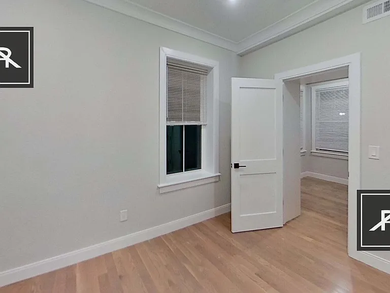 51 Englewood Ave #2A — Photo 2