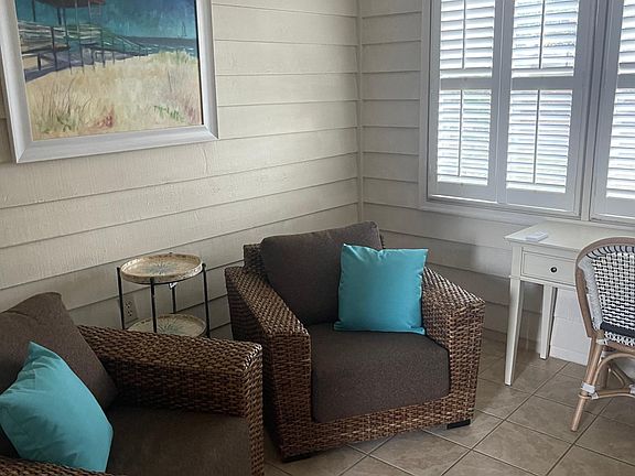 Sunroom/ office