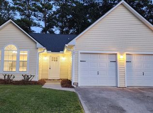 105 Knightsbridge Dr, North Charleston, SC 29418