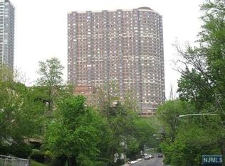 100 Old Palisade Rd APT 1703, Fort Lee, NJ 07024