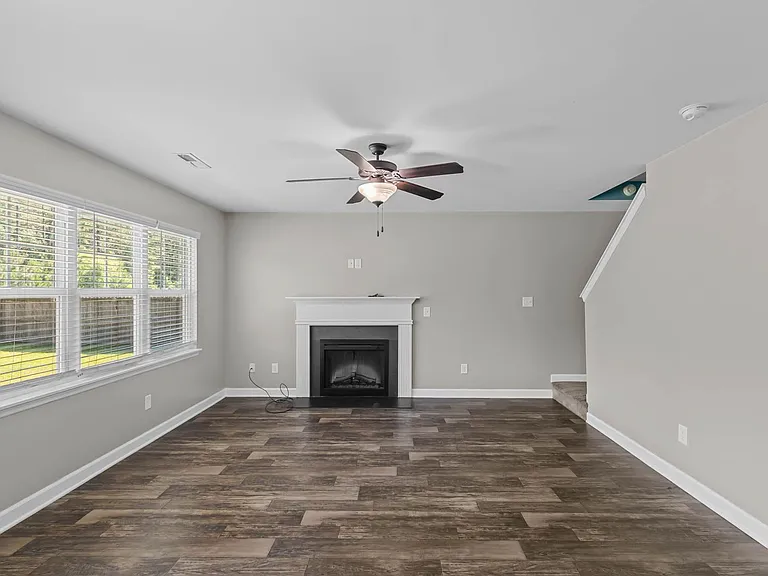 719 Addor Dr — Photo 20