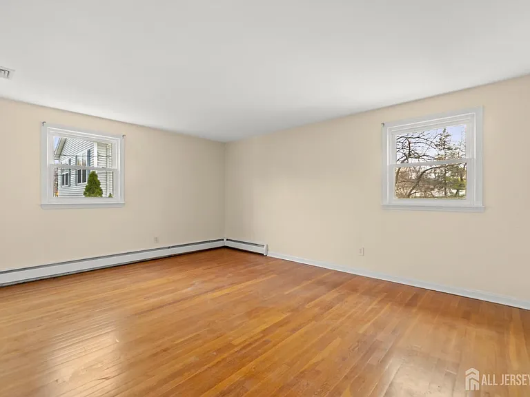 762 Valley St #762 — Photo 14