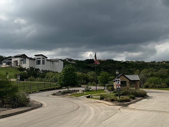 2nd image of 518 Winding Ravine LOT 8