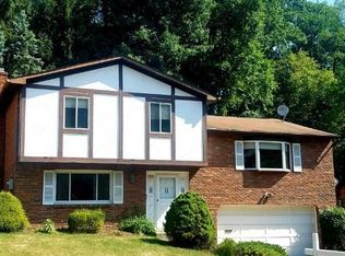 154 Black Oak Dr, Pittsburgh, PA 15220