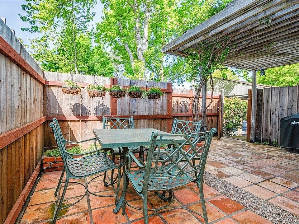 1st image of 427 Chalda Way