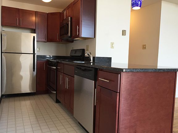 2nd image of 1311 Lombard St APT 506