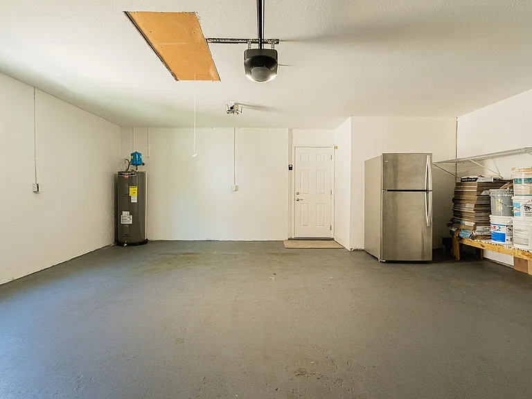 140 Pine St — Photo 33