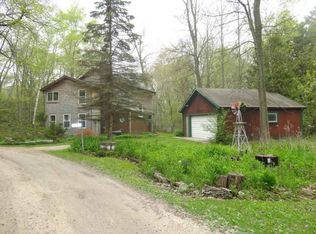 N2422 Cardinal Ln, Hollandale, WI 53070