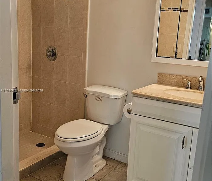 16909 N Bay Rd #217 — Photo 10
