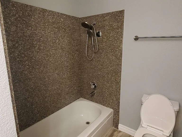 5080 Indian River Dr #400 — Photo 27