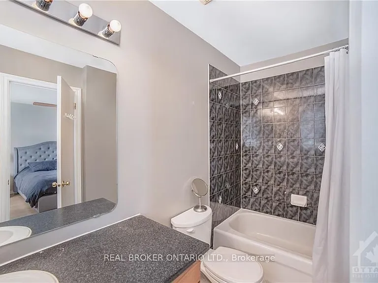 222 Meadowbreeze Dr — Photo 16