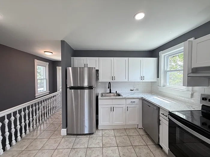 117 N 2nd St #2 — Photo 6