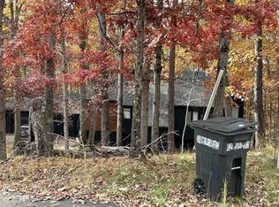 100 Cedar Ridge Dr, Ripley, WV 25271