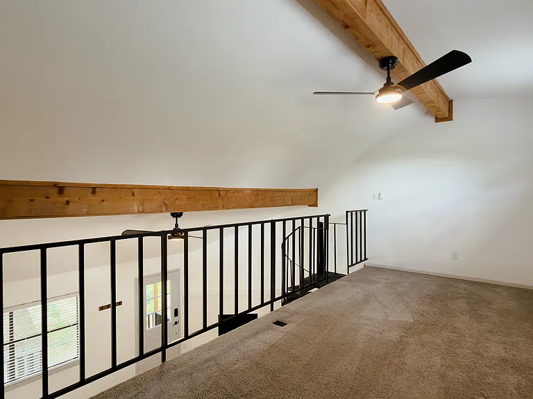 7004 Oak Meadow Cir #B — Photo 5