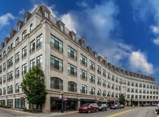 111 Willits St APT 214, Birmingham, MI 48009