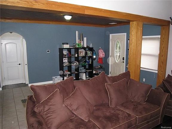 Great Room to entry door and bedrooms.