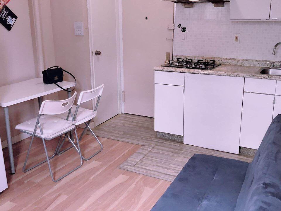 1st image of 3351 Prince St #2