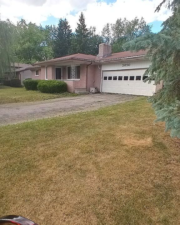 1st image of 3650 Lakewood Dr
