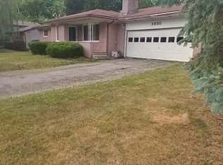 3650 Lakewood Dr, Waterford, MI