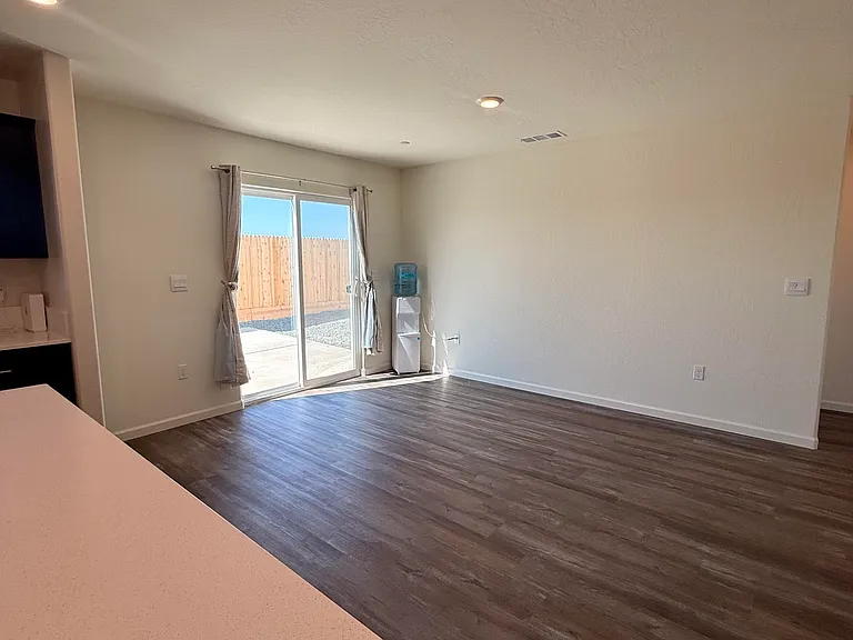 2225 Samuel St — Photo 9