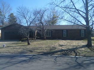63 Fairlane Dr, Glen Carbon, IL