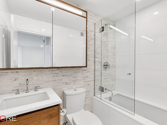 5th image of 301 W 53rd St APT 17J