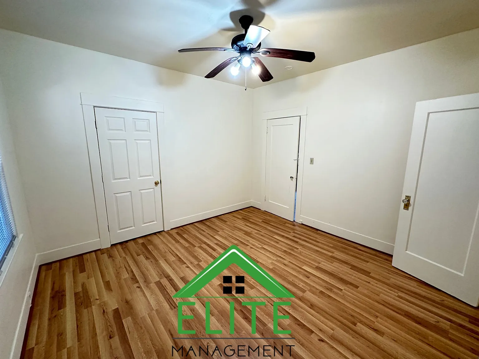 2 bed, 827 sqft, $2,200 — Photo 3