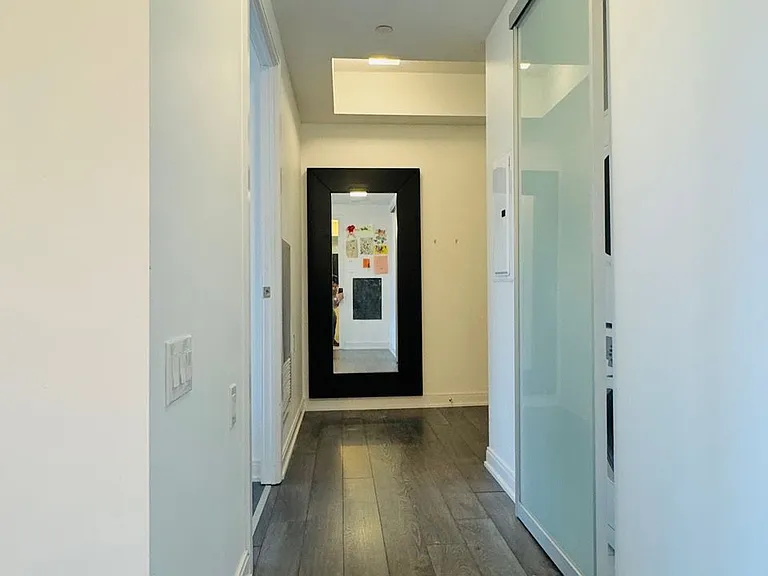 42 Charles St E #1404 — Photo 11