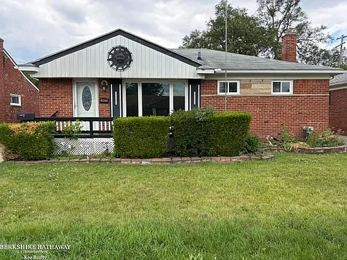 26125 Huntington St Photo 1