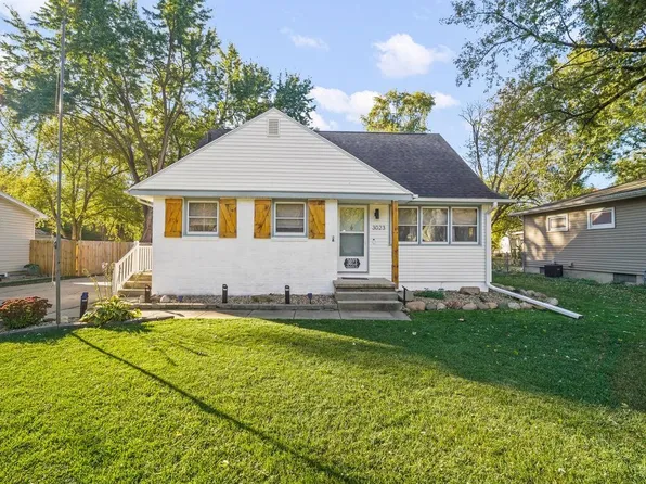 3023 Cottonwood Ln, Cedar Falls, IA 50613