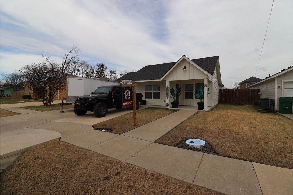 309 Thomas St, Terrell, TX - View 3