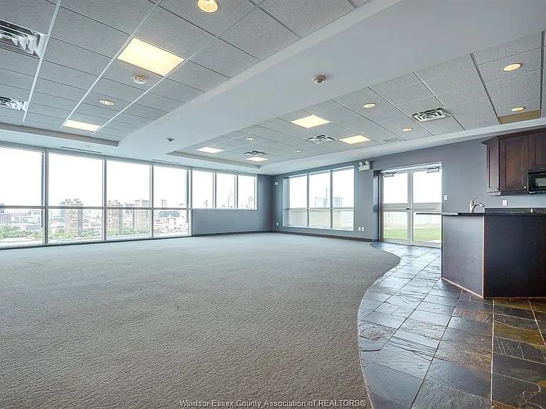1225 Riverside Dr E #101 — Photo 40