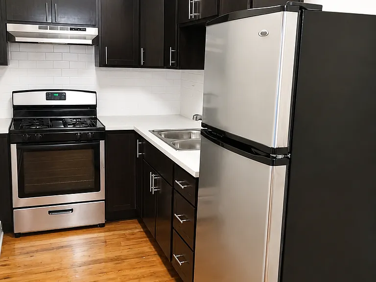 Avondale Hollywood Apartments — Photo 4