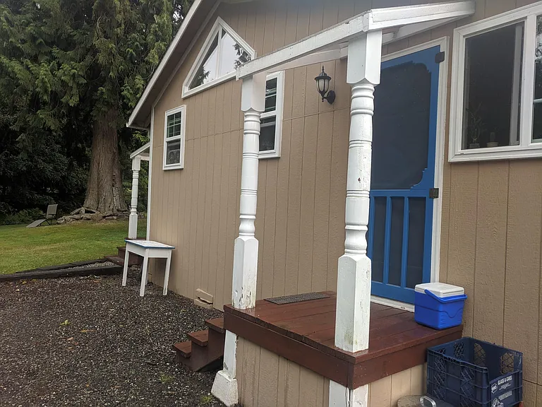 Lakeway Dr — Photo 2