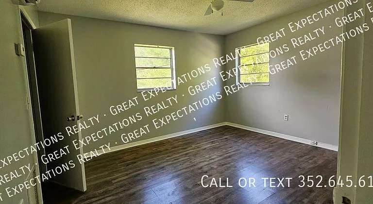 2629 SW 33rd Ave — Photo 4