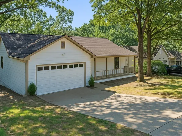 120 Whitewood Dr, Sherwood, AR 72120