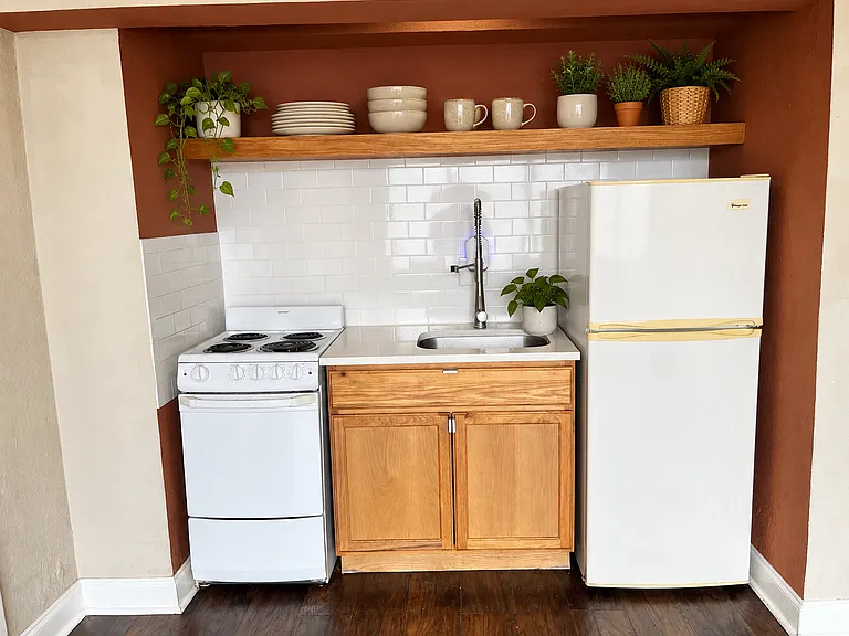 311 W Ashley St #205 — Photo 3