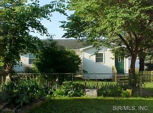 406 E Water St, Grafton, IL 62037
