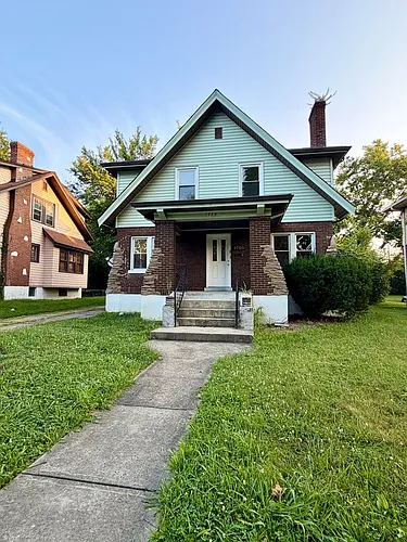 1750 Avonlea Ave Photo 1