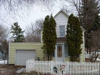 1st image of 945 8th Ave W