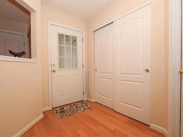 5602 Waterside Dr — Photo 3