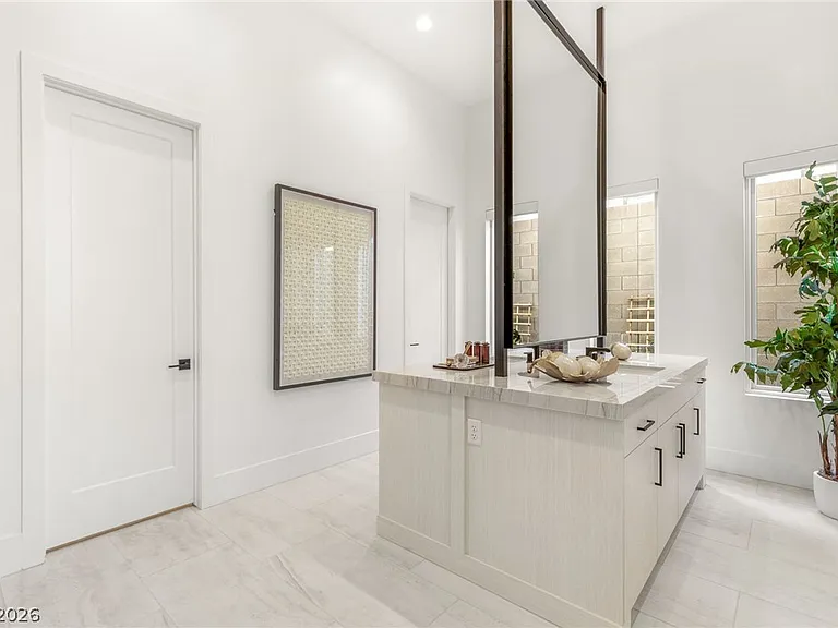 10964 Rossa Peak Ave — Photo 32