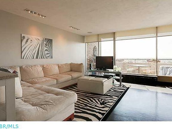 2nd image of 1000 Urlin Ave APT 606