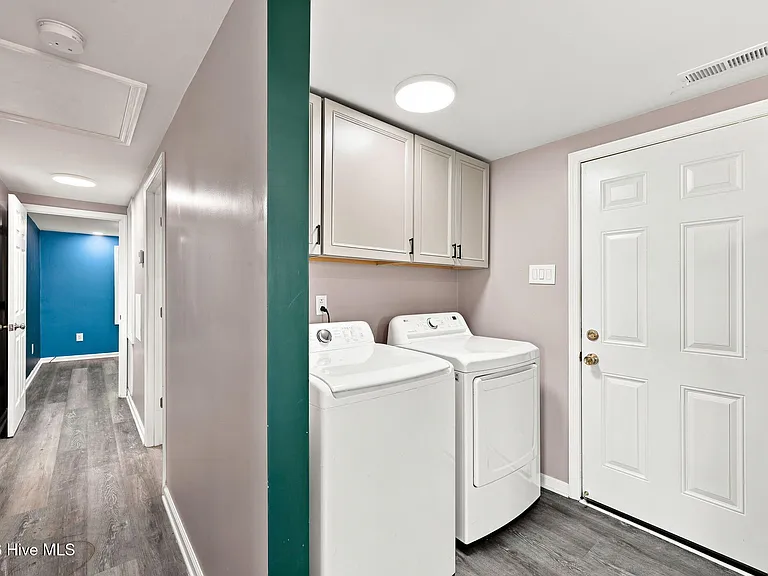 3065 State Highway 55 W — Photo 15