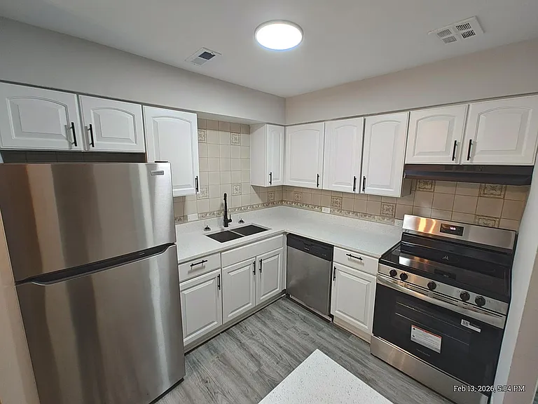 Grand Park Apartments — Photo 35