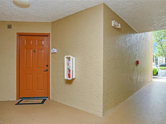 5th image of 8870 Colonnades CT W #317