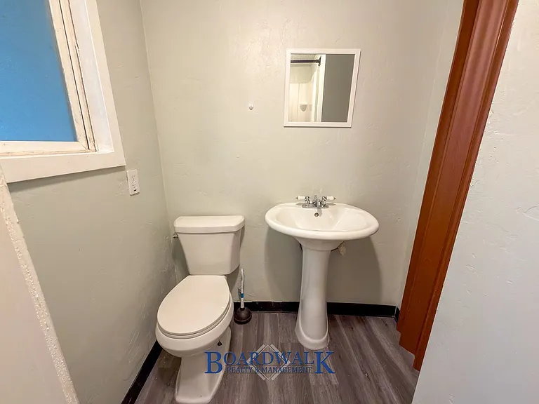 155 W State St #3 — Photo 15
