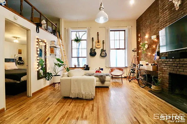 Rented by Spire Group | media 2