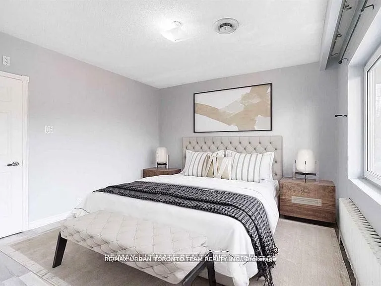 745 Coxwell Ave #UPPER — Photo 9